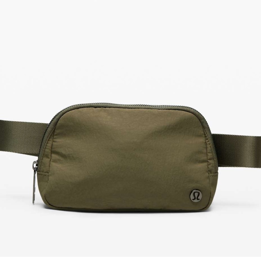 Lululemon Everywhere Belt Bag